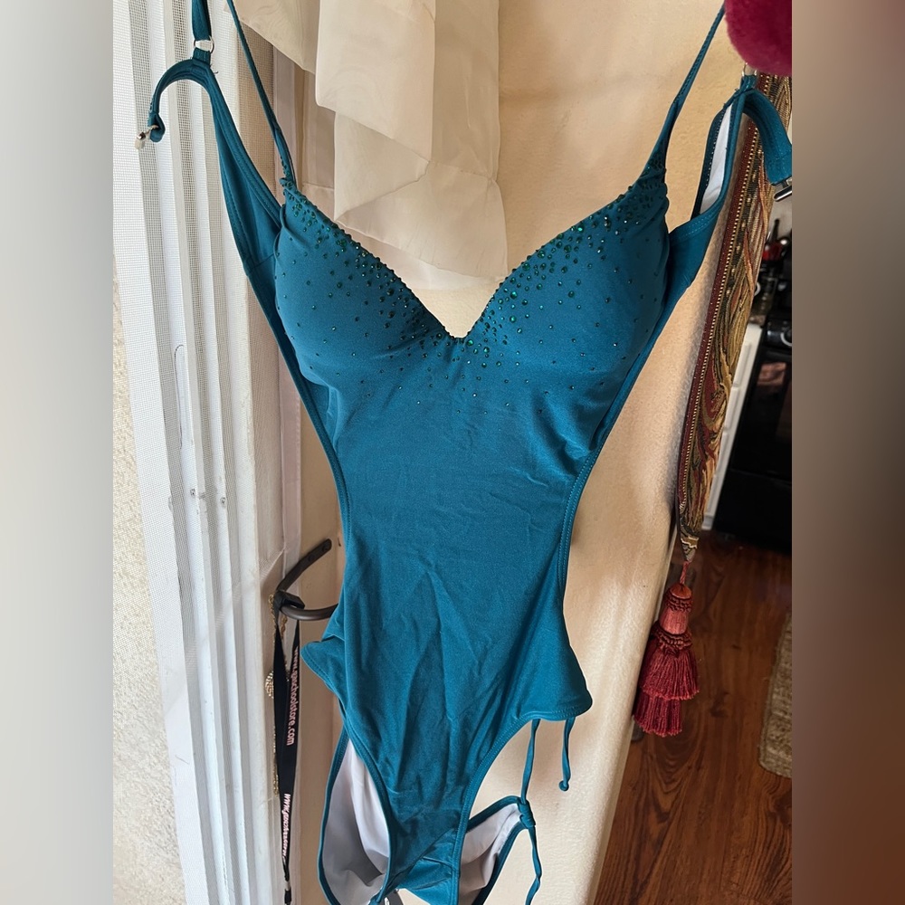 Swim suit